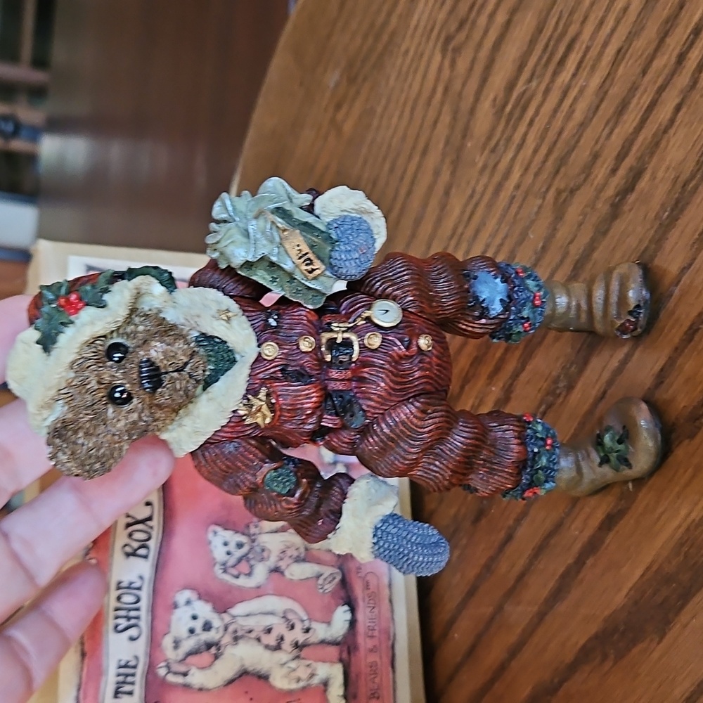 Boyds Jointed Shoe Box Bears "Nicholas "Uncle Nick" Grizberg" Statue Figurine